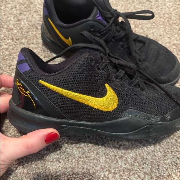 Nike Black Athletic Shoes - Picture 2 of 4
